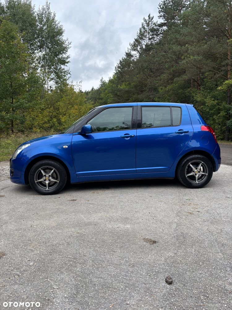 Suzuki Swift - 4
