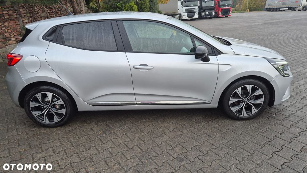 Renault Clio - 7