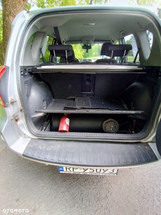 Toyota RAV4 2.0 VVT-i Premium - 5