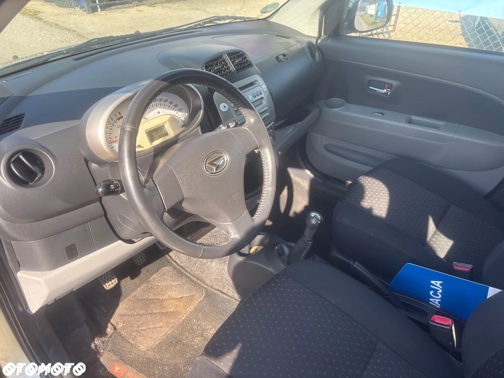 Daihatsu Sirion 1.3 - 33