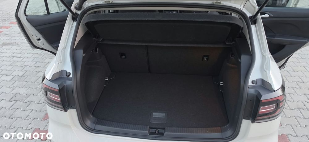 Volkswagen T-Cross - 17