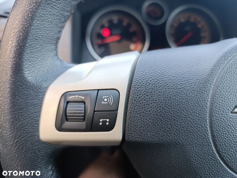 Opel Astra 1.6 Sport - 27