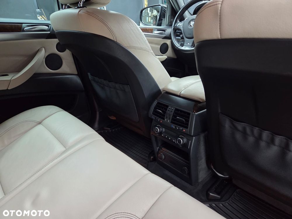 BMW X6 - 16