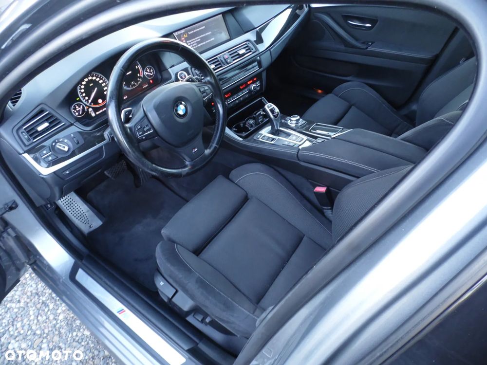 BMW Seria 5 525d xDrive Sport-Aut - 3