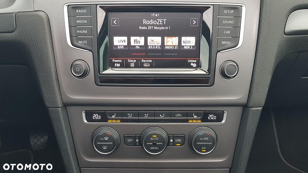 Volkswagen Golf Variant 2.0 TDI BlueMotion Technology Lounge - 34