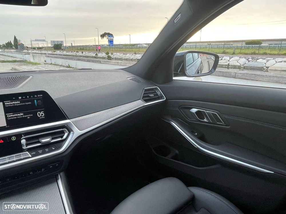 BMW 330 e Aut. M Sport - 24