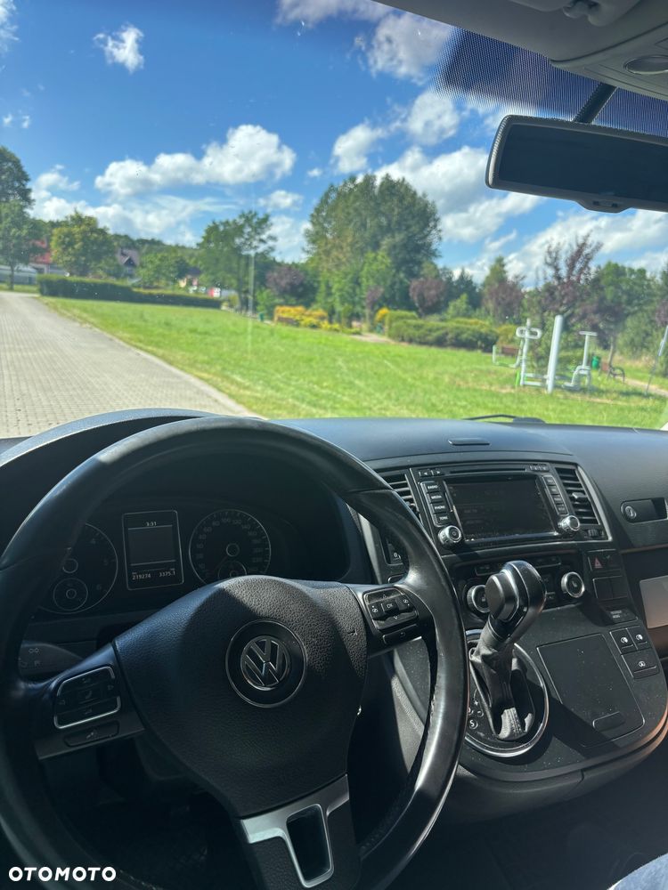 Volkswagen Multivan - 14