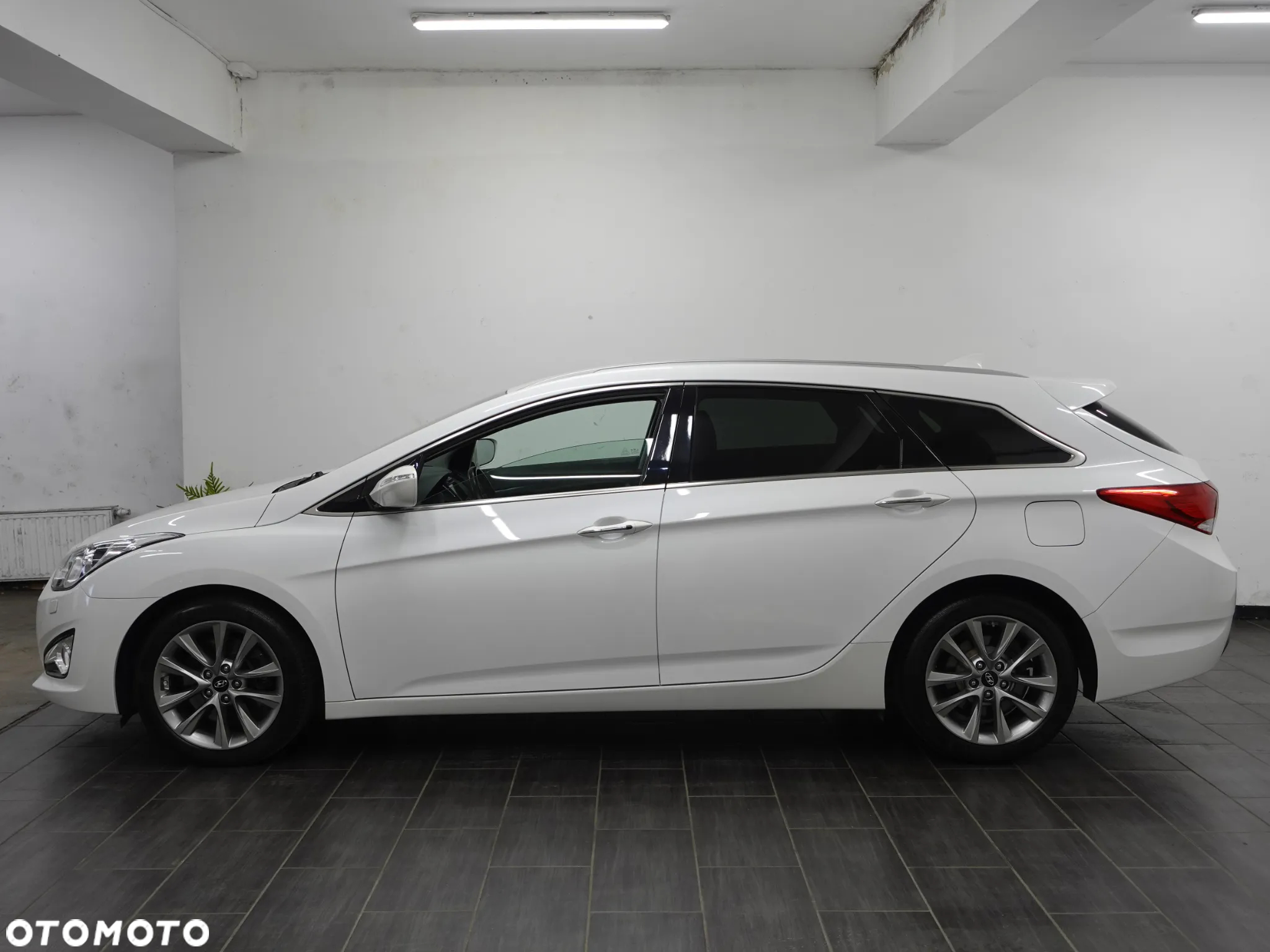 Hyundai i40 1.6 CRDi Comfort DCT - 5