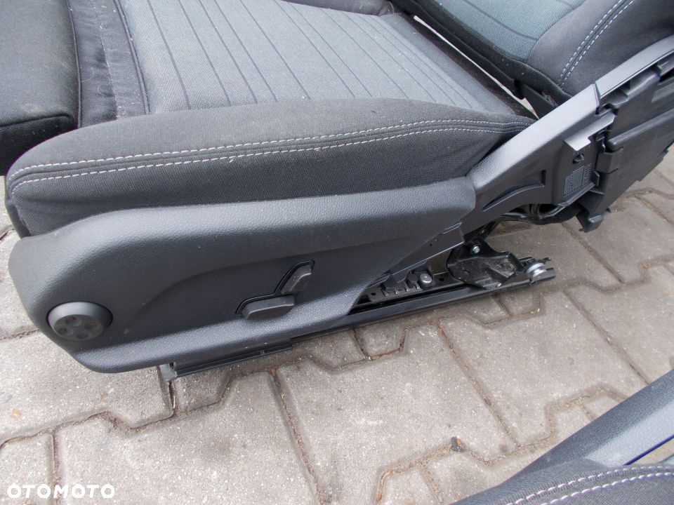 FOTELE KPL.MERCEDES C-KLASA W205 - 3