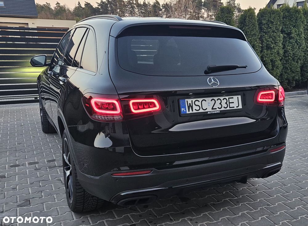 Mercedes-Benz GLC 220 d 4Matic 9G-TRONIC AMG Line - 11