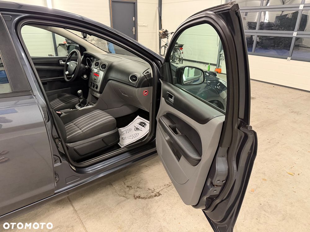 Ford Focus - 19
