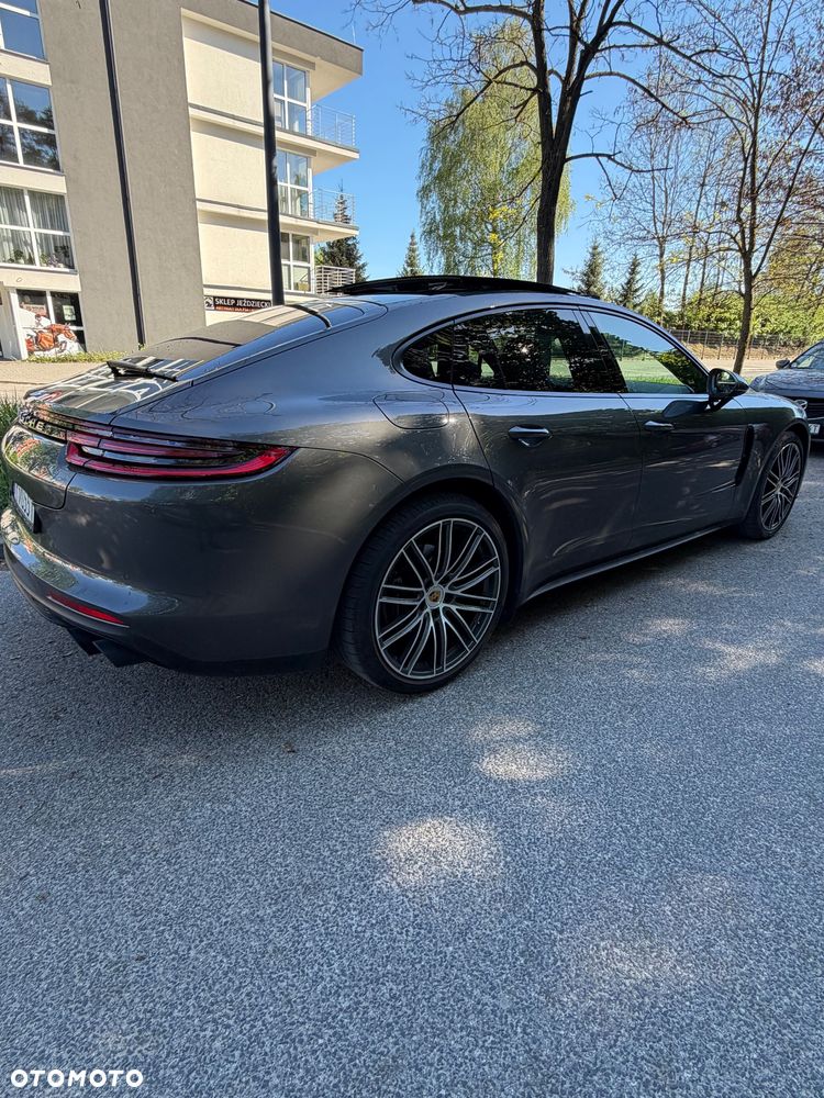 Porsche Panamera 4 - 20