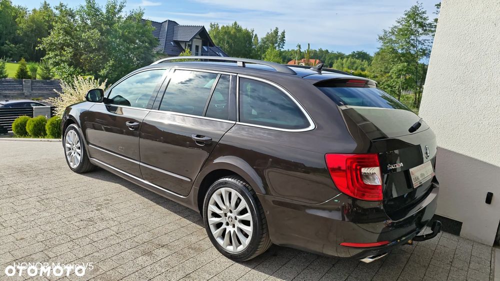 Skoda Superb 2.0 TDI Elegance DSG - 2
