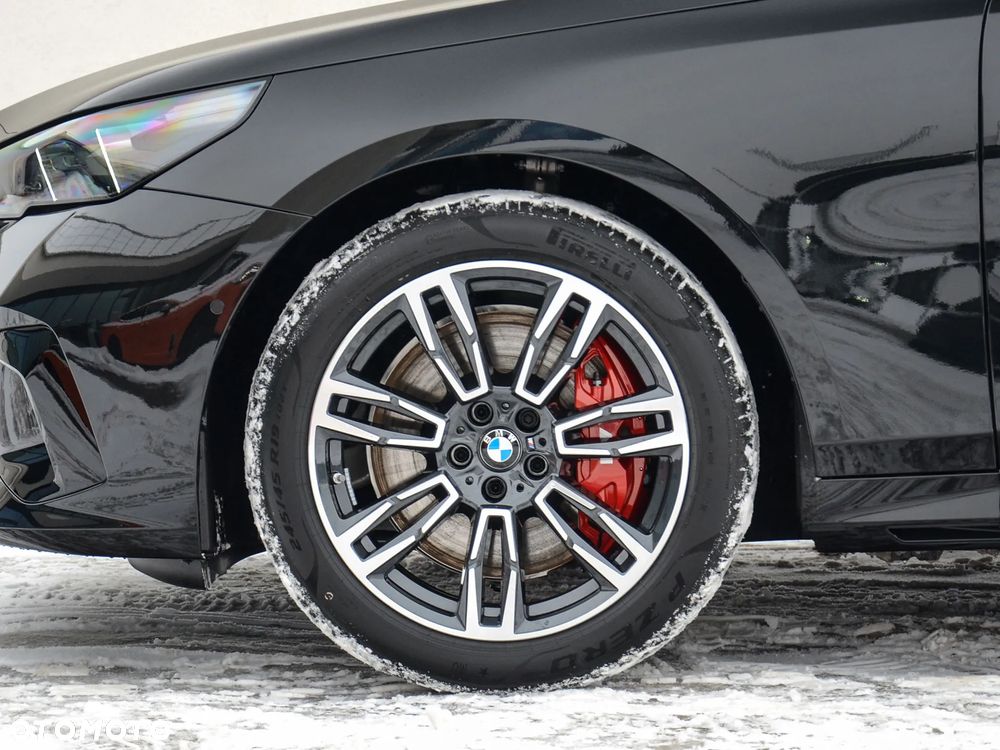 BMW Seria 5 540d xDrive mHEV M Sport sport - 4