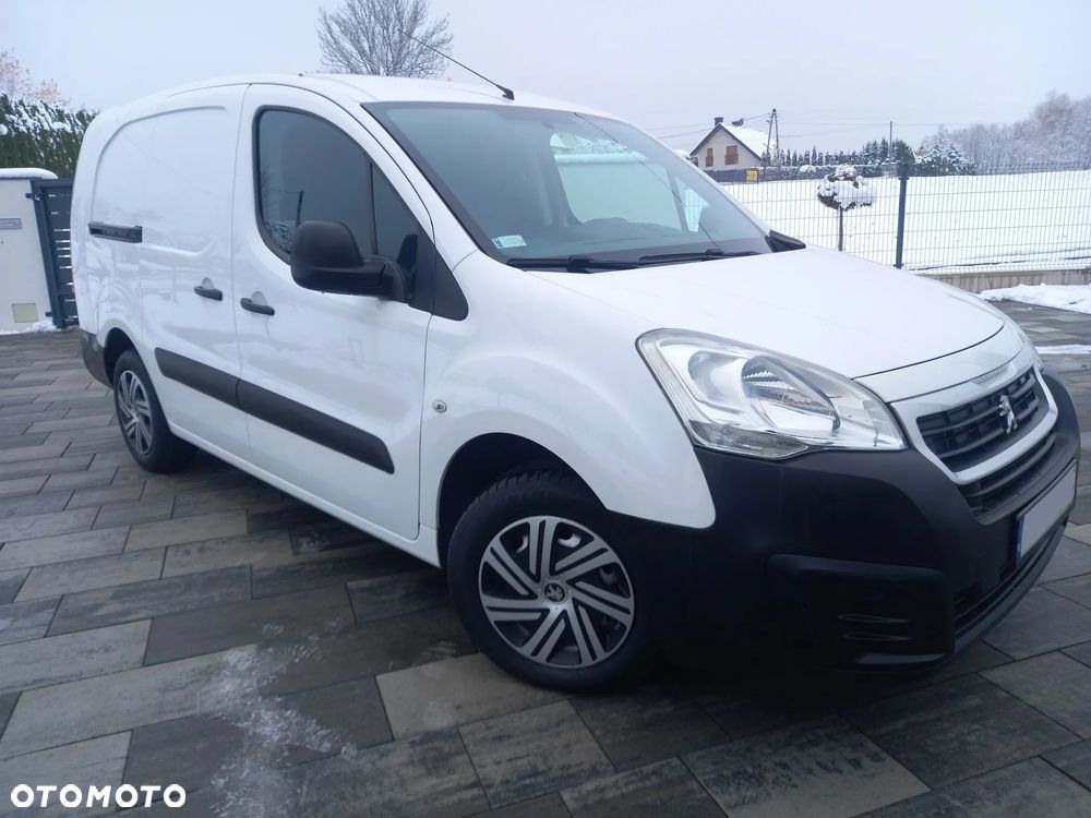 Peugeot Partner 1.6HDI 3-osob 2018 L2 Long VAT-23% Salon PL Klima Tempomat Długi - 2