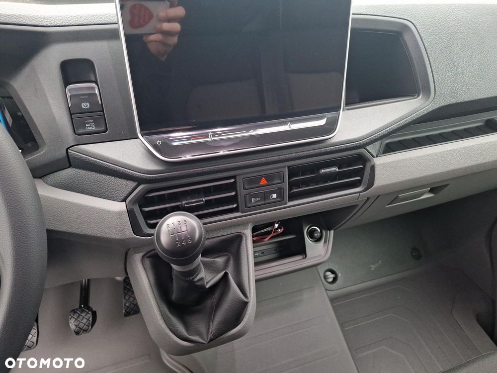 Volkswagen Crafter 35 furgon 140KM 3640 - 14