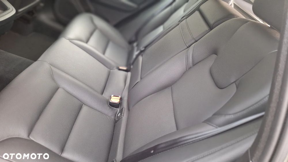 Volvo XC 60 D4 AWD Inscription - 8