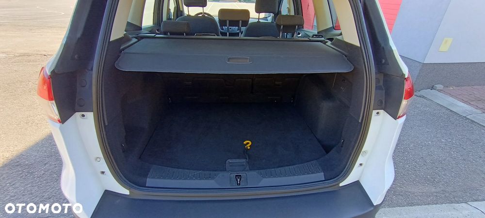 Ford Kuga 2.0 TDCi 2x4 Titanium - 23