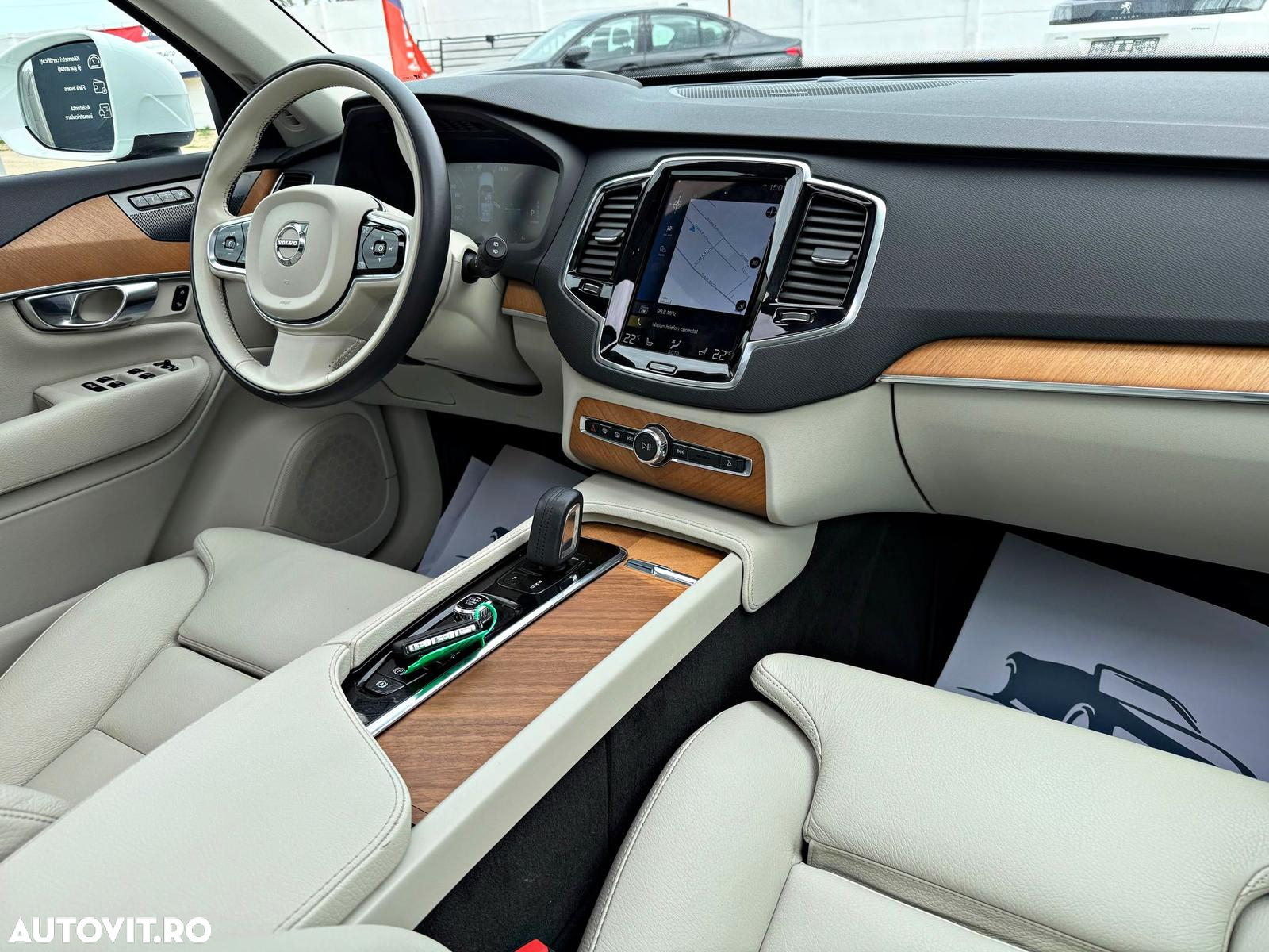 Volvo XC 90 T8 AWD Recharge Geartronic Inscription - 11