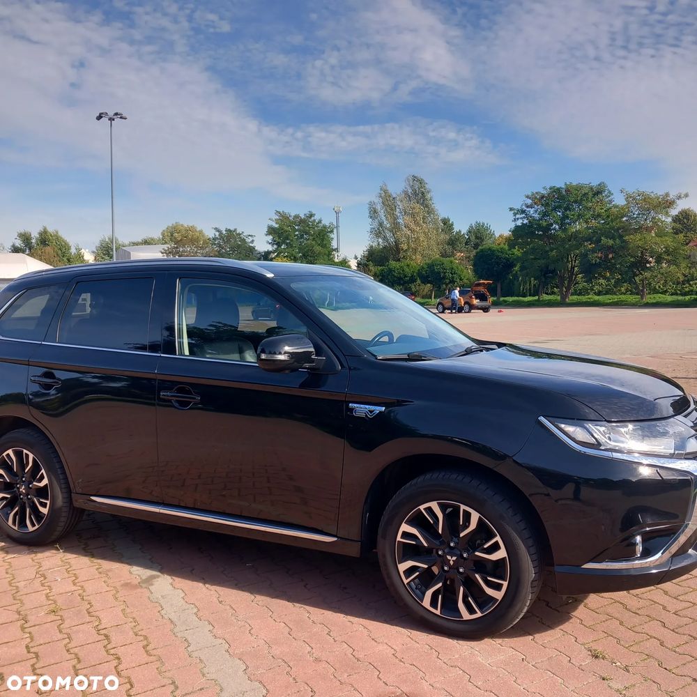 Mitsubishi Outlander - 27