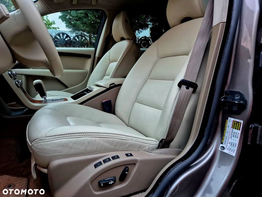 Volvo XC 70 3.2 AWD Momentum - 14