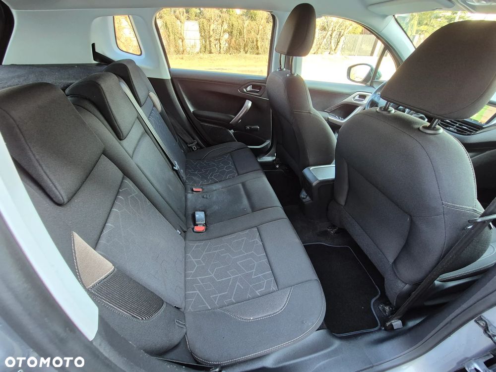 Peugeot 2008 - 11