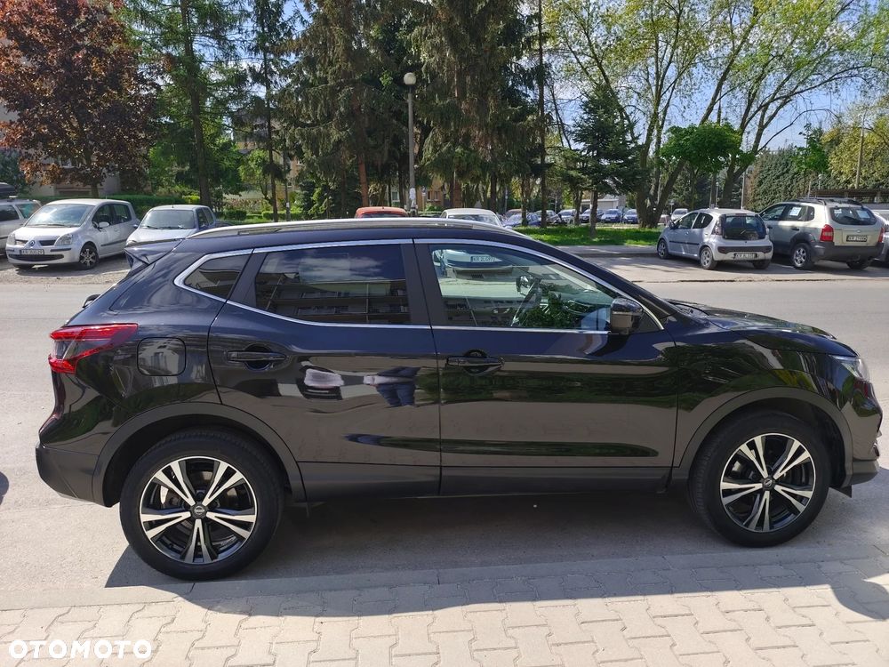 Nissan Qashqai 1.3 DIG-T N-Connecta - 1
