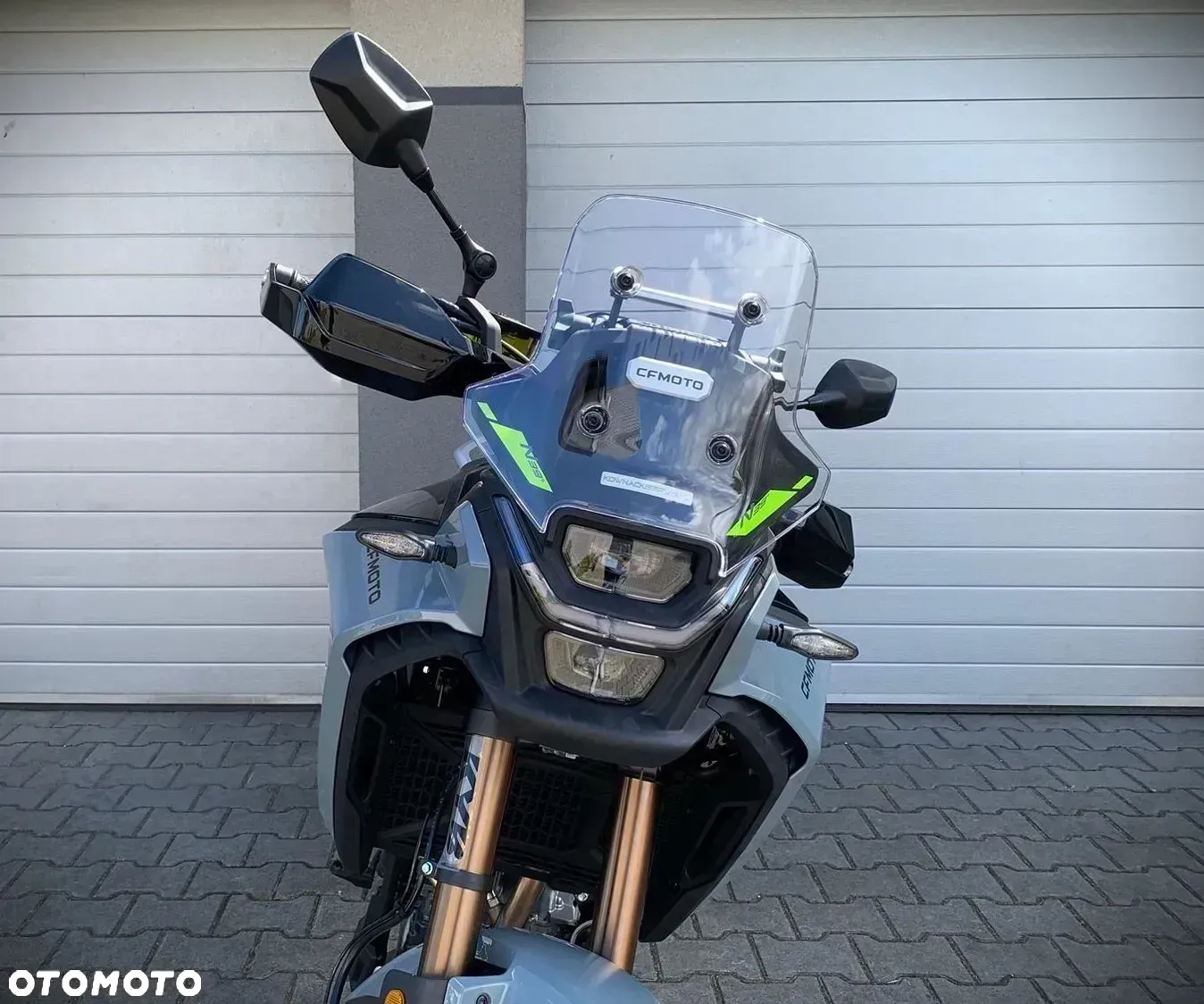 CFMoto MT - 7
