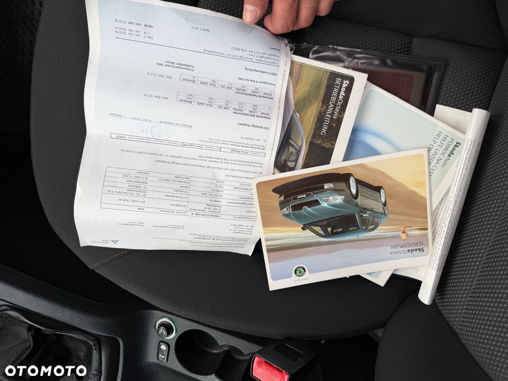Skoda Octavia 1.6 Combi Ambiente - 39