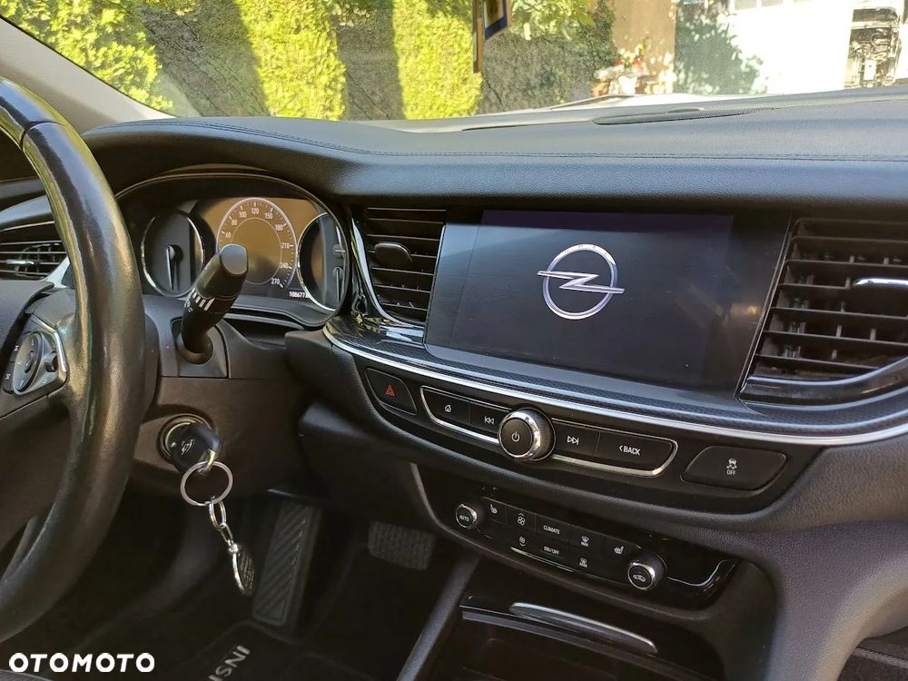 Opel Insignia - 19