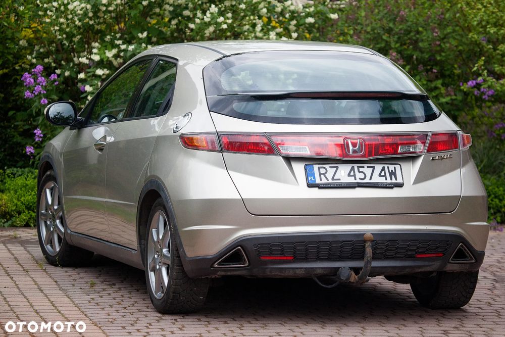 Honda Civic 1.8 Comfort - 8