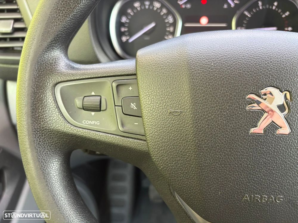 Peugeot EXPERT - 19