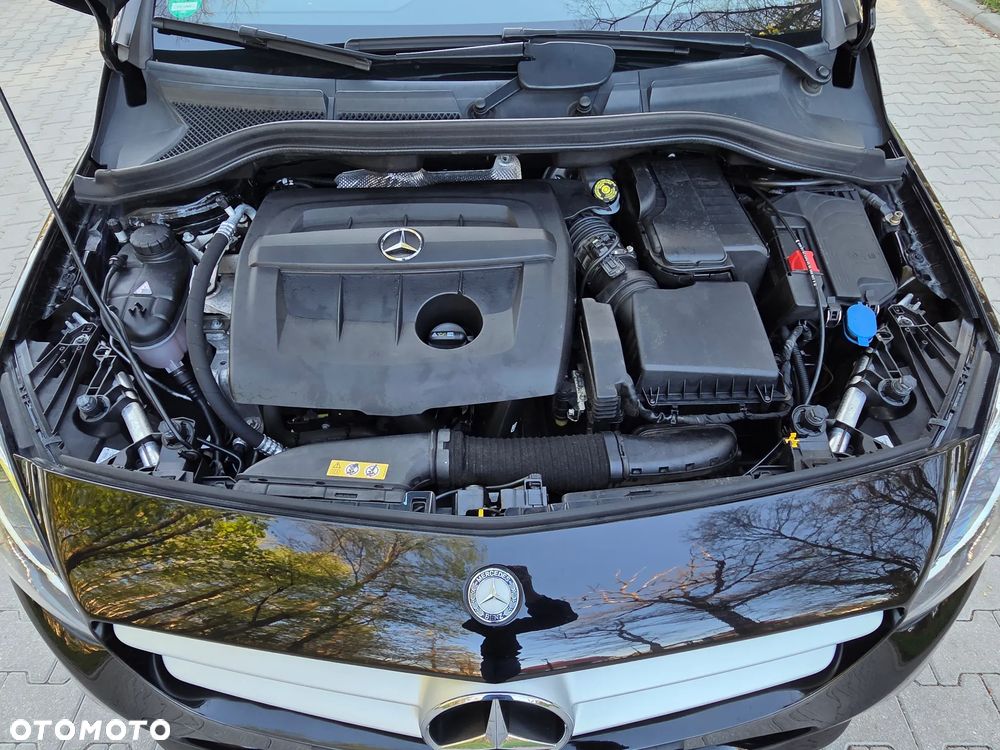 Mercedes-Benz Klasa B 180 d BlueEFFICIENCY Edition - 38