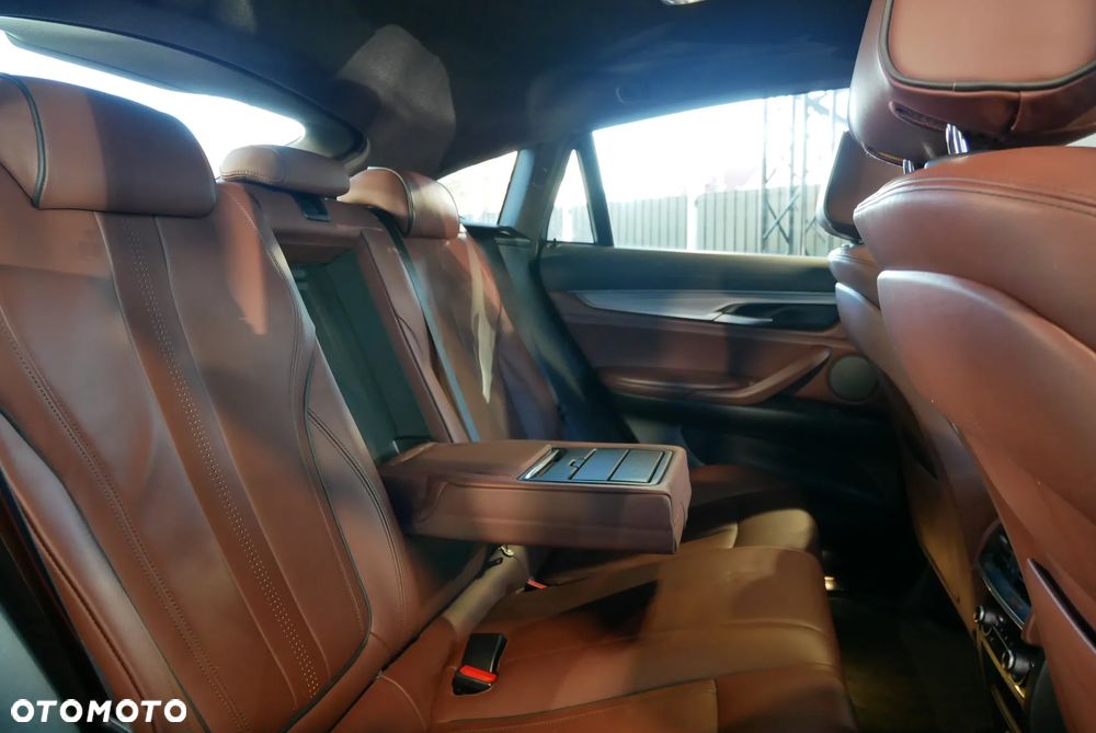 BMW X6 - 15