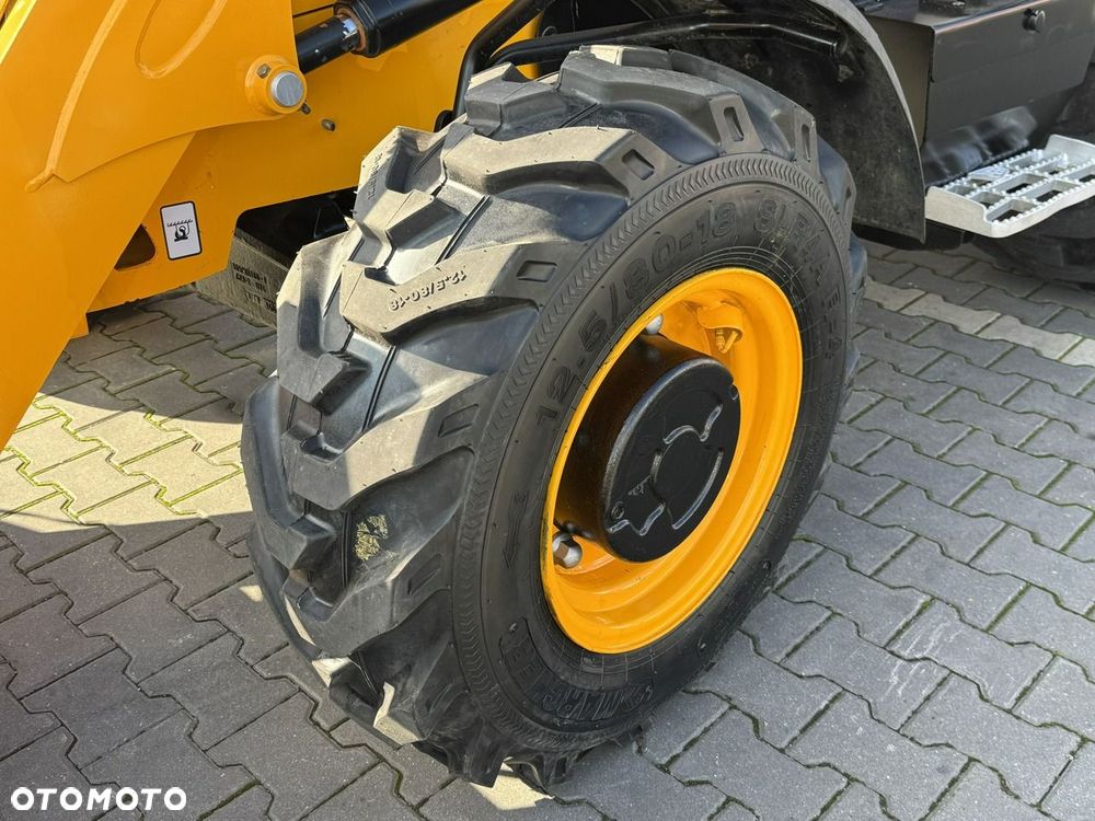 JCB 3CX - 4