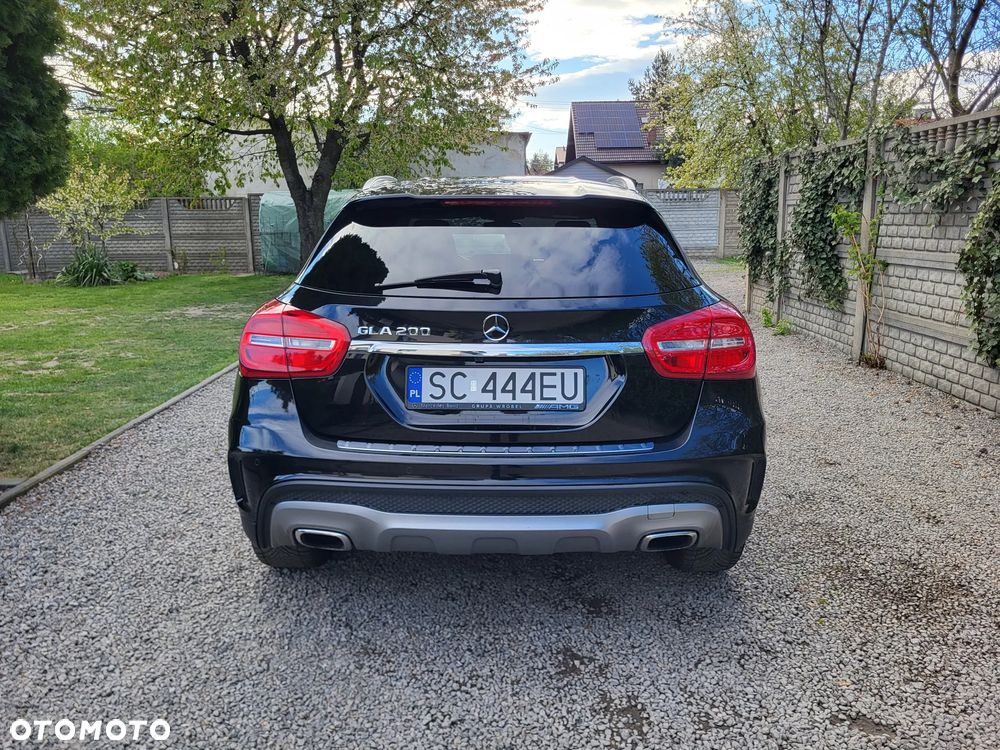 Mercedes-Benz GLA - 5