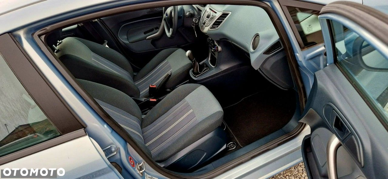 Ford Fiesta 1.25 Ambiente - 27