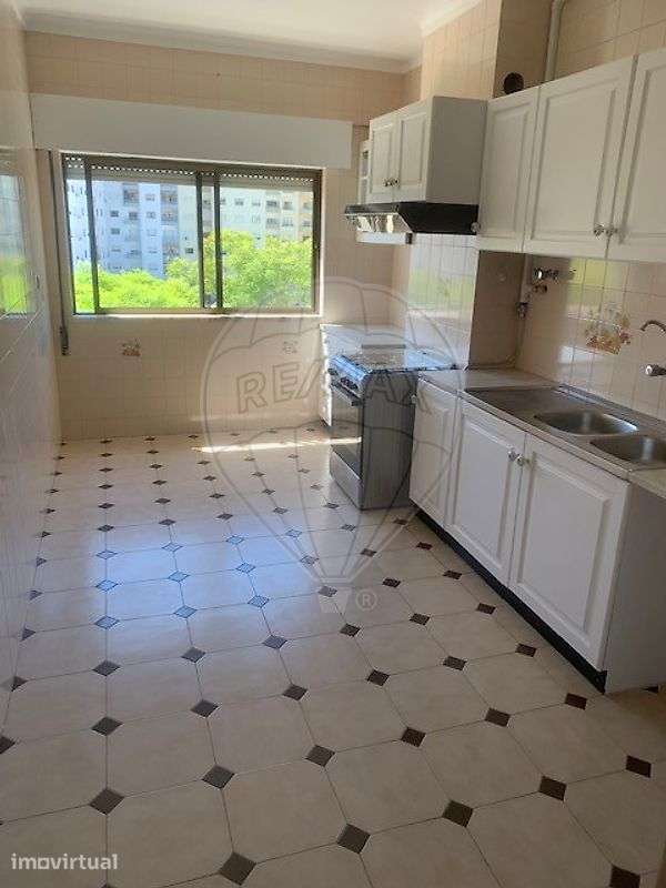 Apartamento T2 para arrendamento - Grande imagem: 2/5