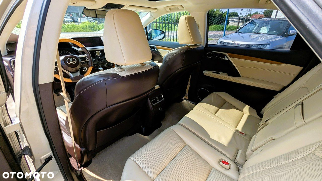 Lexus RX - 14