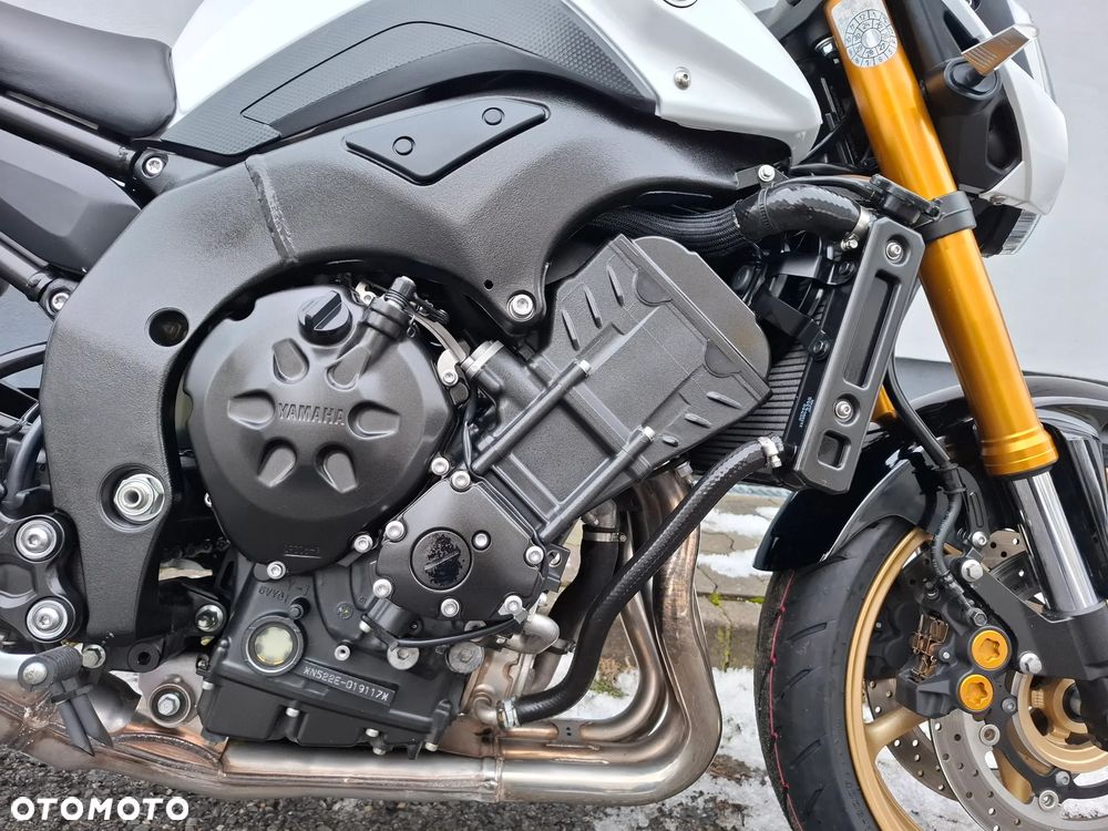 Yamaha FZ8 - 16
