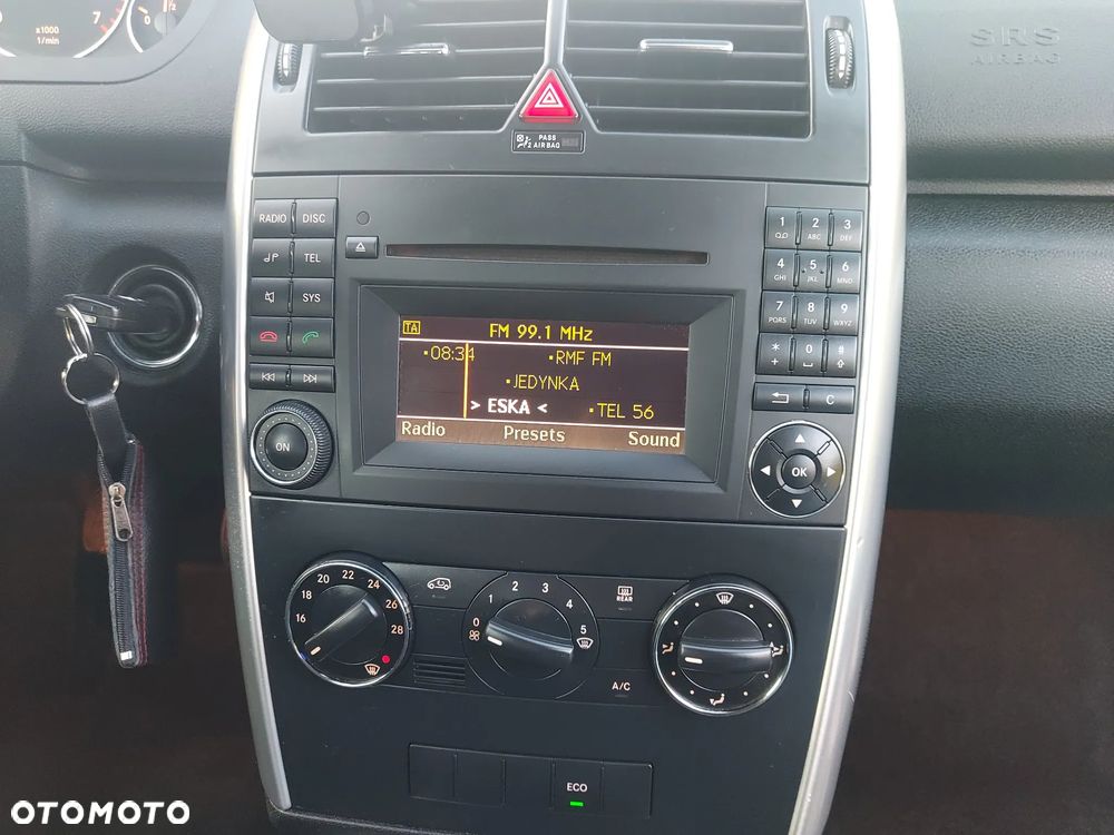 Mercedes-Benz Klasa A 180 BlueEFFICIENCY Avantgarde - 23