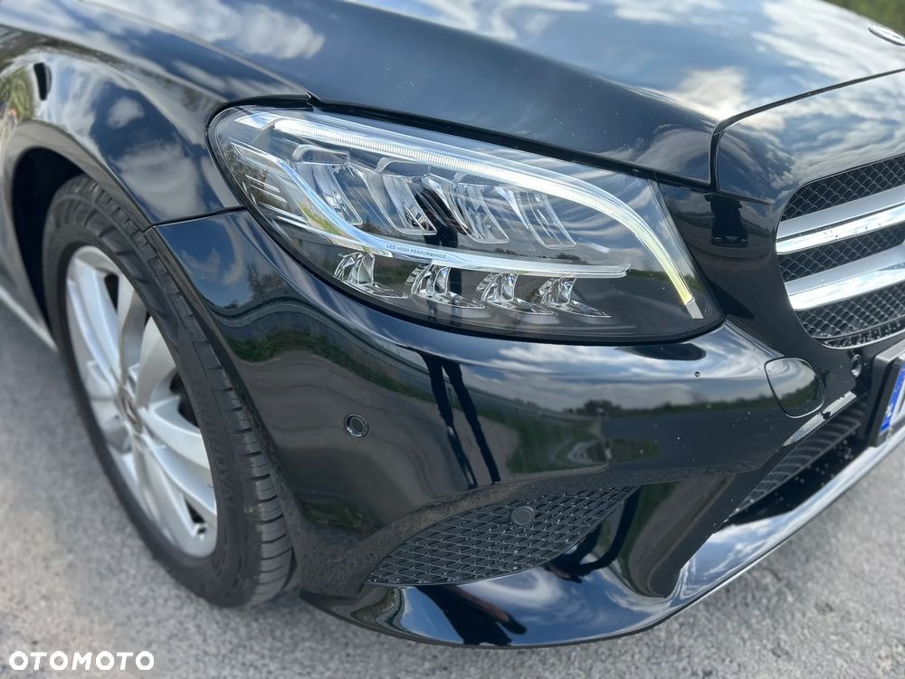 Mercedes-Benz Klasa C 220 d 4Matic 9G-TRONIC Avantgarde - 10