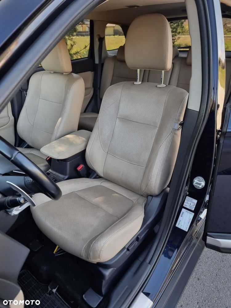 Mitsubishi Outlander 2.0 Intense + Navi 4WD CVT - 24