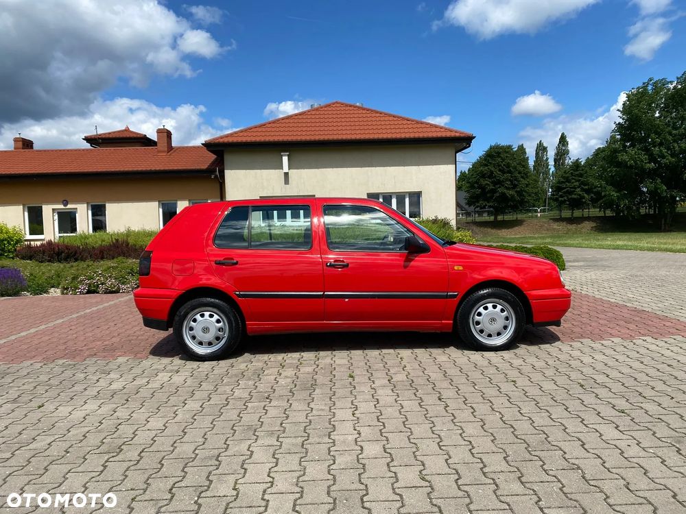 Volkswagen Golf - 5