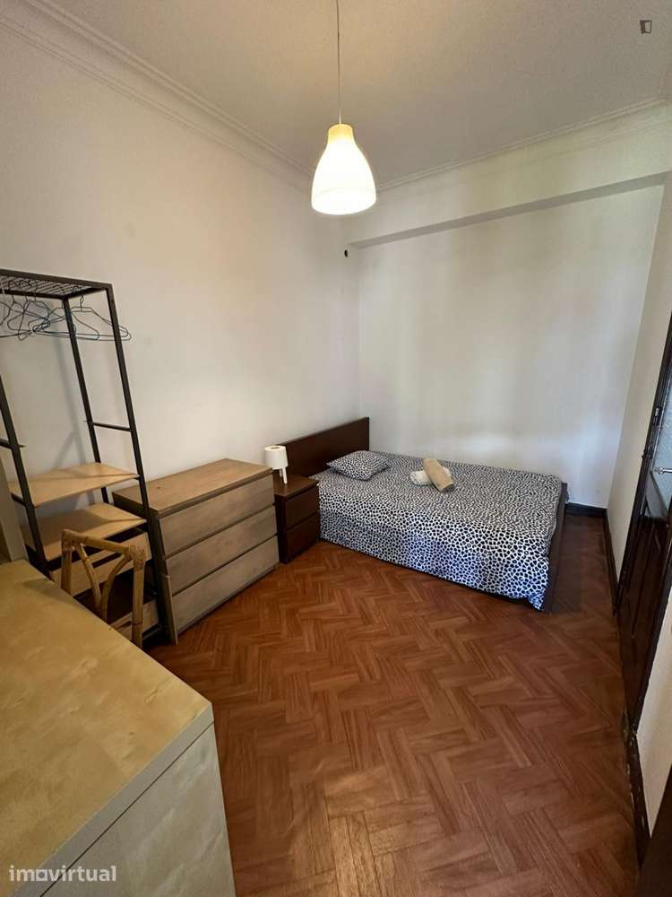 Quarto - localizado em Cedofeita Porto - Grande imagem: 2/32