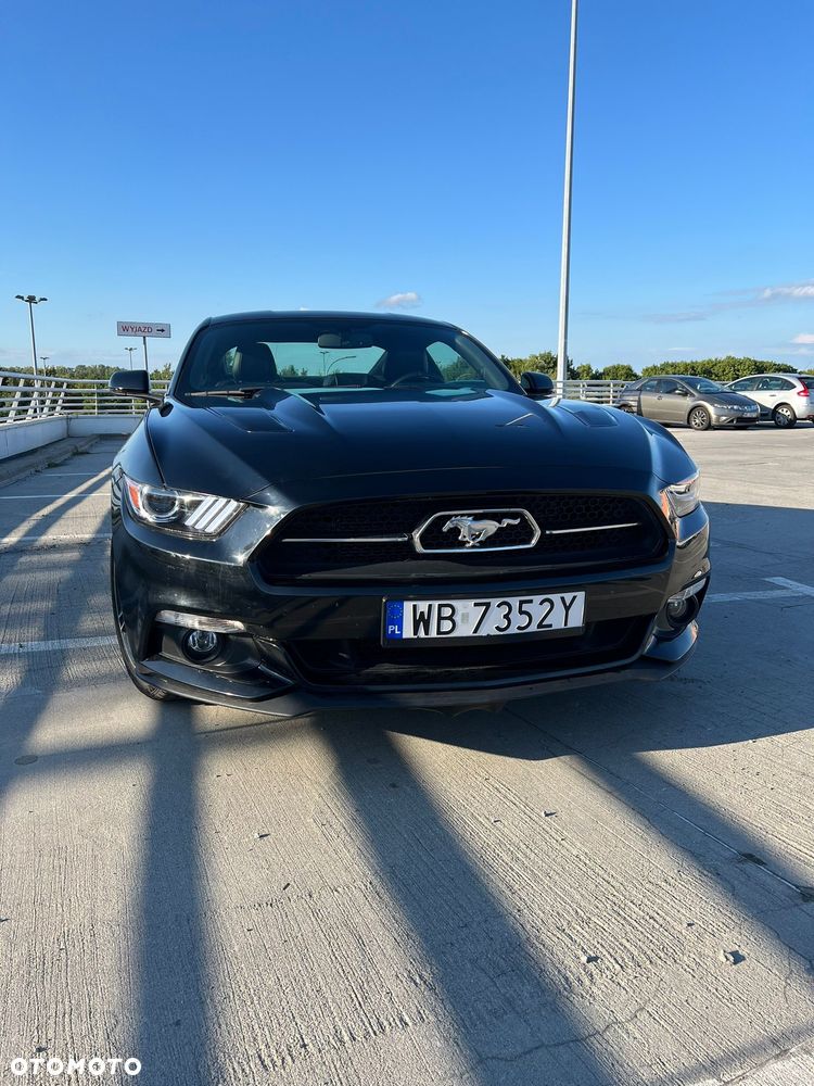 Ford Mustang - 4