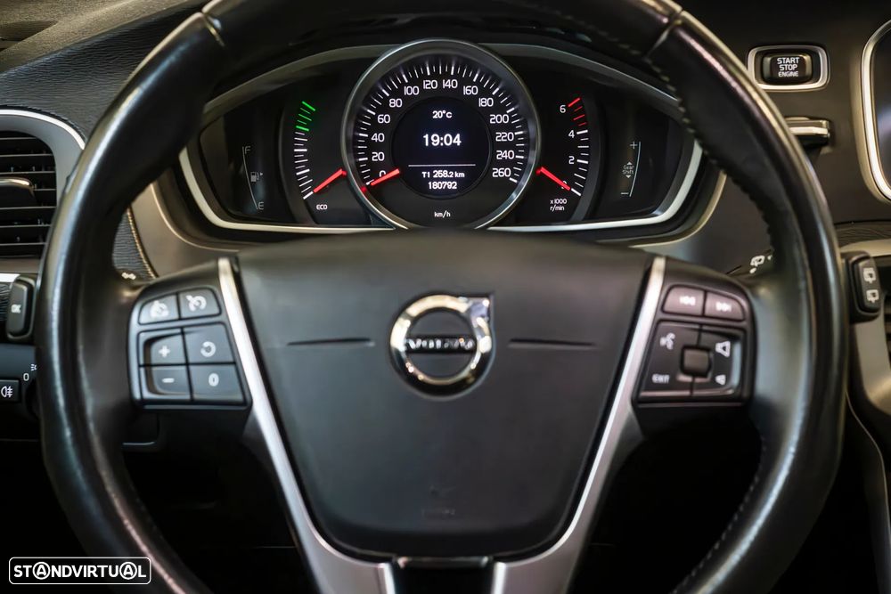 Volvo V40 2.0 D3 Kinetic - 17