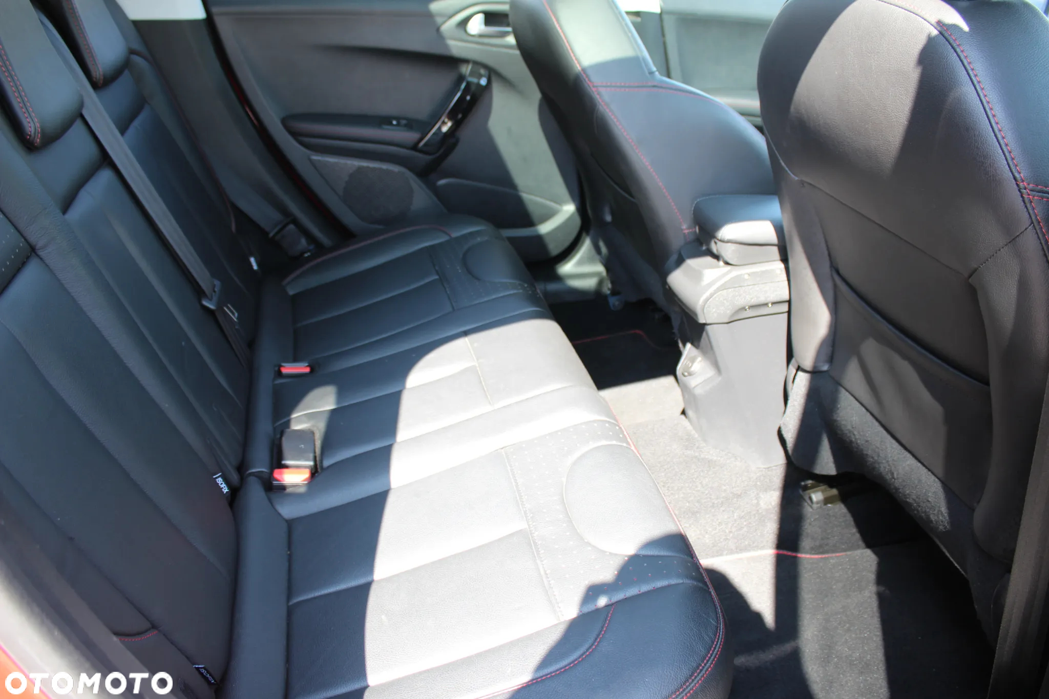 Peugeot 2008 1.2 Pure Tech Allure S&S EAT6 - 10