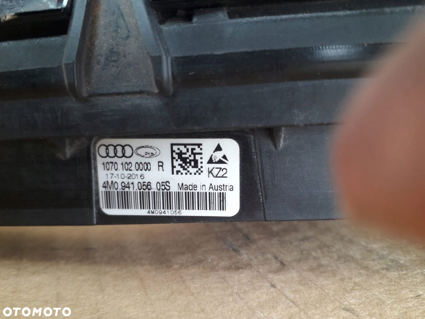AUDI Q7 PRAWY LED DRL 2015-- 4M0941056 UŻYWANY - 3