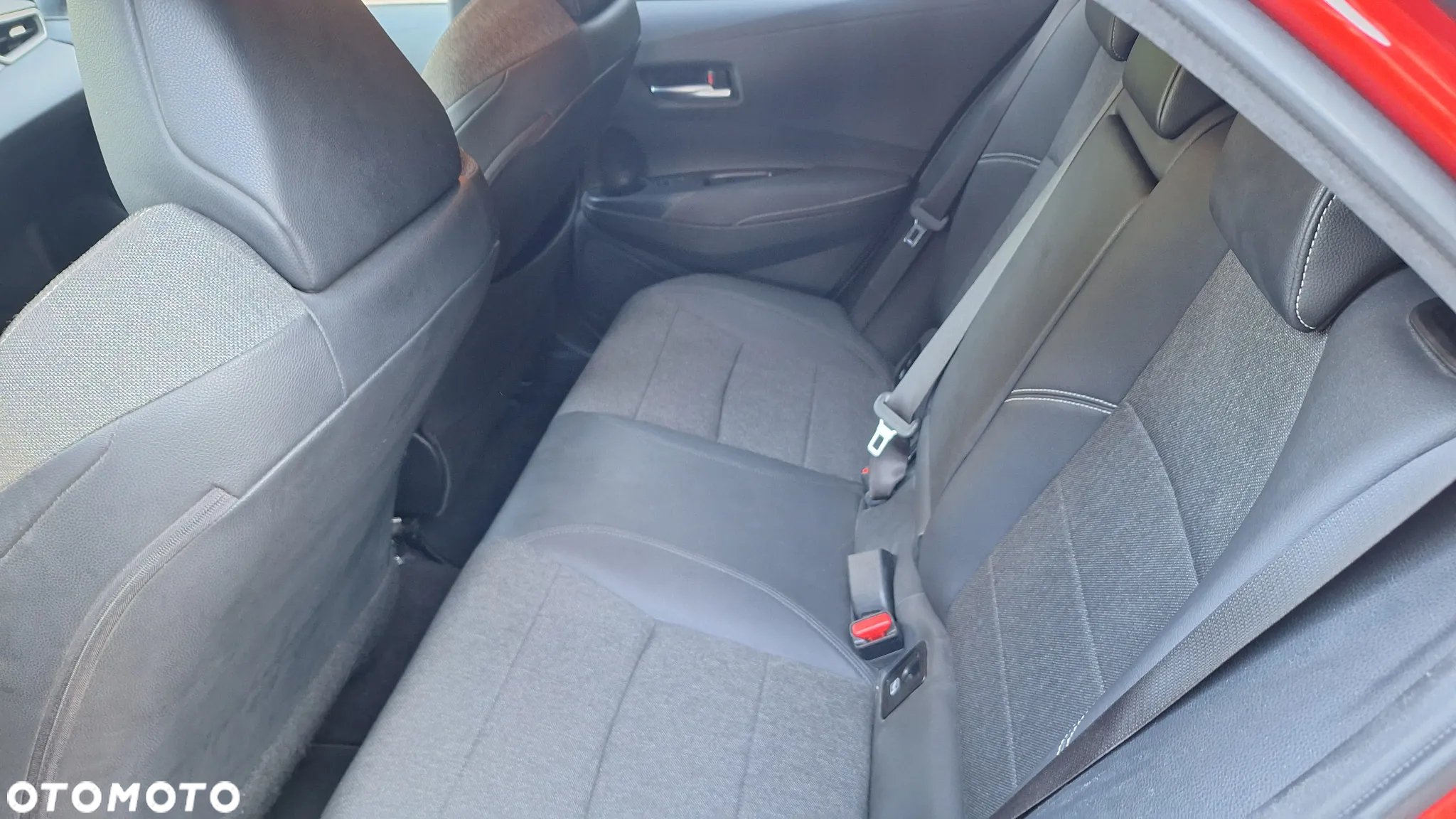 Toyota Corolla 1.8 Hybrid Executive - 14